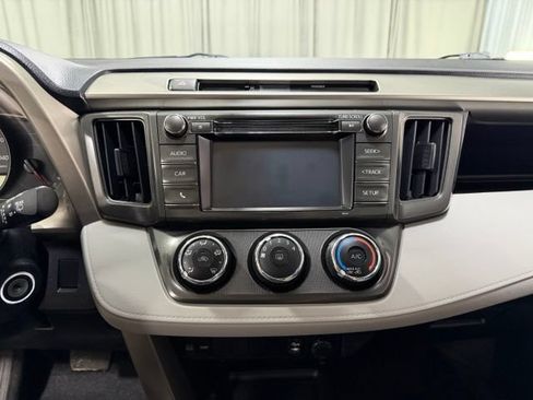Used 2015 Toyota RAV4 LE AWD/4WD image 13