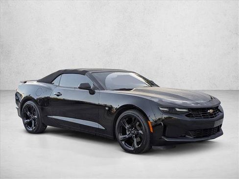 Used 2023 Chevrolet Camaro LT w/ Technology Package image 3