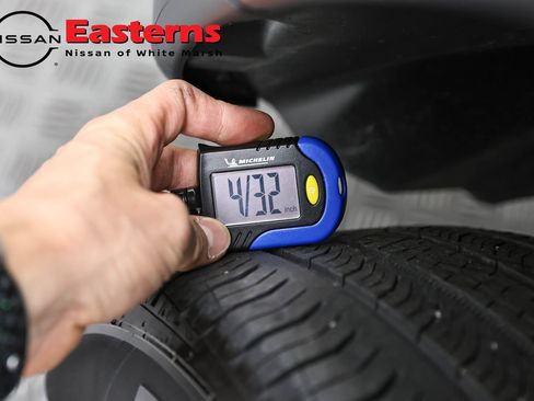 Used 2025 Jeep Compass Limited AWD/4WD image 28