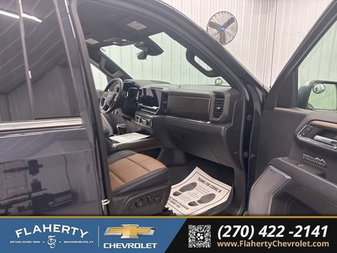 Used 2024 Chevrolet Silverado 1500 High Country w/ Technology Package image 13