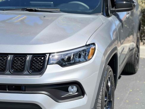 Used 2023 Jeep Compass Latitude AWD/4WD image 65