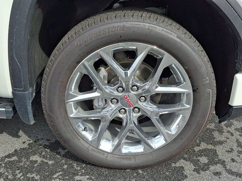 Used 2023 GMC Sierra 1500 Denali Ultimate AWD/4WD image 8