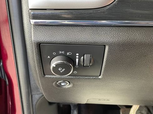 Used 2017 Jeep Grand Cherokee Trailhawk AWD/4WD image 13