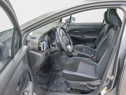 Used 2025 Nissan Versa SV image 10