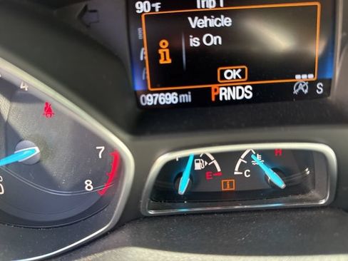 Used 2018 Ford Escape SE FWD image 2