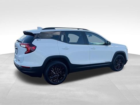 Used 2023 GMC Terrain SLT w/ Elevation Edition AWD/4WD image 9
