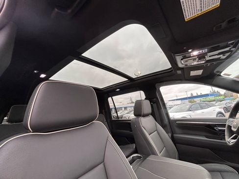 New 2026 Chevrolet Suburban Premier image 27