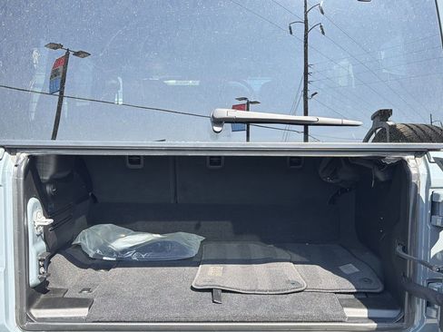 Used 2025 Jeep Wrangler Sahara w/ Safety Group image 18