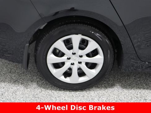 Used 2025 Toyota Corolla LE image 6