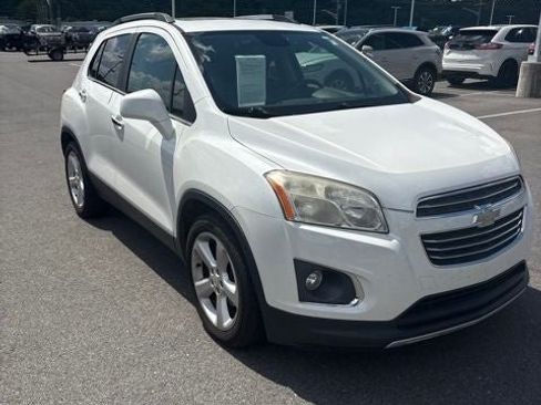 Used 2015 Chevrolet Trax LTZ w/ LPO, Cargo Package FWD image 3
