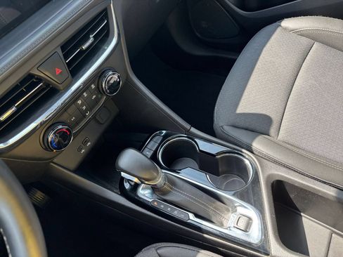 Used 2025 Buick Encore GX Preferred FWD image 40