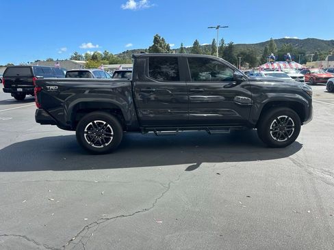 Used 2024 Toyota Tacoma TRD Sport image 6