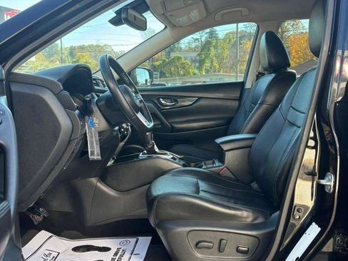 Used 2018 Nissan Rogue SL image 11