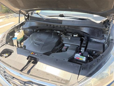Used 2020 Kia Sorento FWD V6 image 16