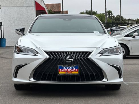 Used 2024 Lexus ES 350 w/ Accessory Package (Z1) FWD image 9
