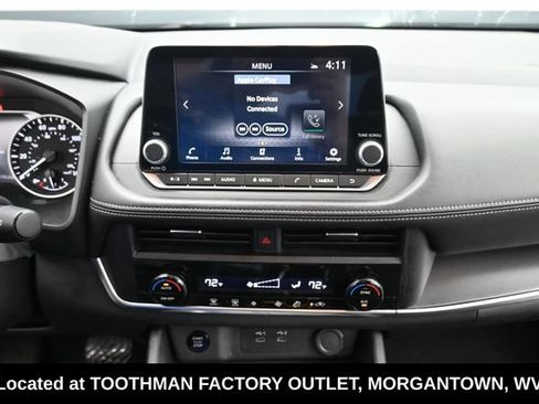 Used 2024 Nissan Rogue SV AWD/4WD image 16