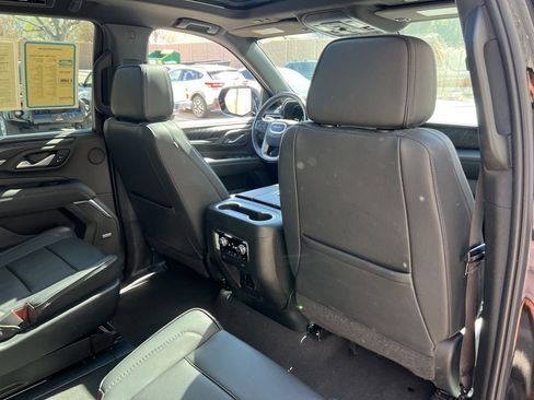 Used 2022 GMC Yukon Denali AWD/4WD image 27