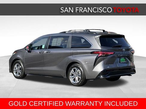Certified 2022 Toyota Sienna XSE image 3