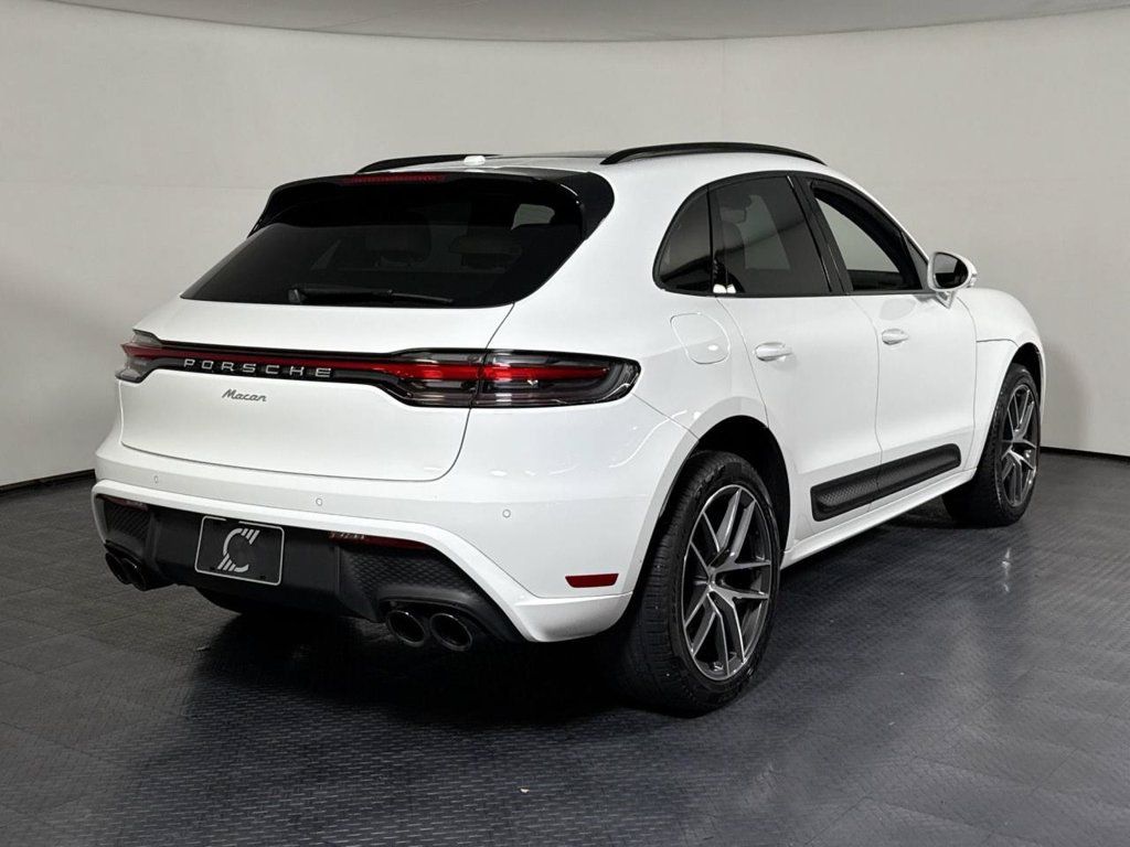 Certified 2024 Porsche Macan AWD/4WD image 7