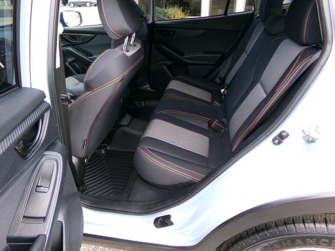 Used 2019 Subaru Crosstrek 2.0i Premium w/ Eyesight System image 19