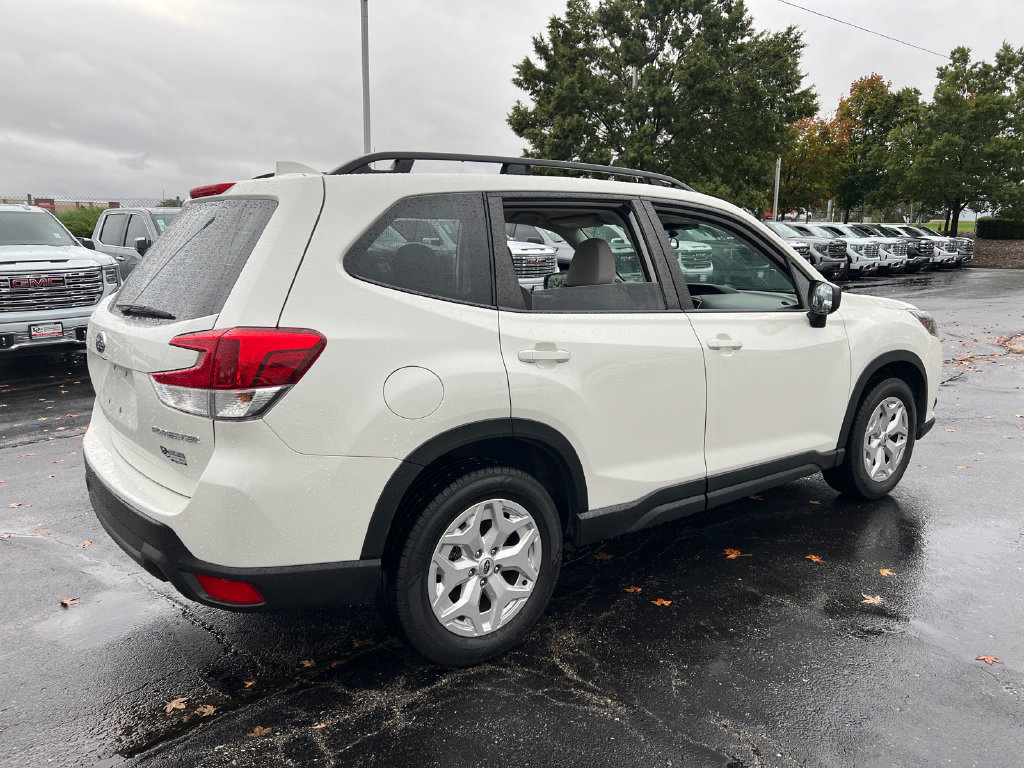 Used 2022 Subaru Forester AWD/4WD image 7