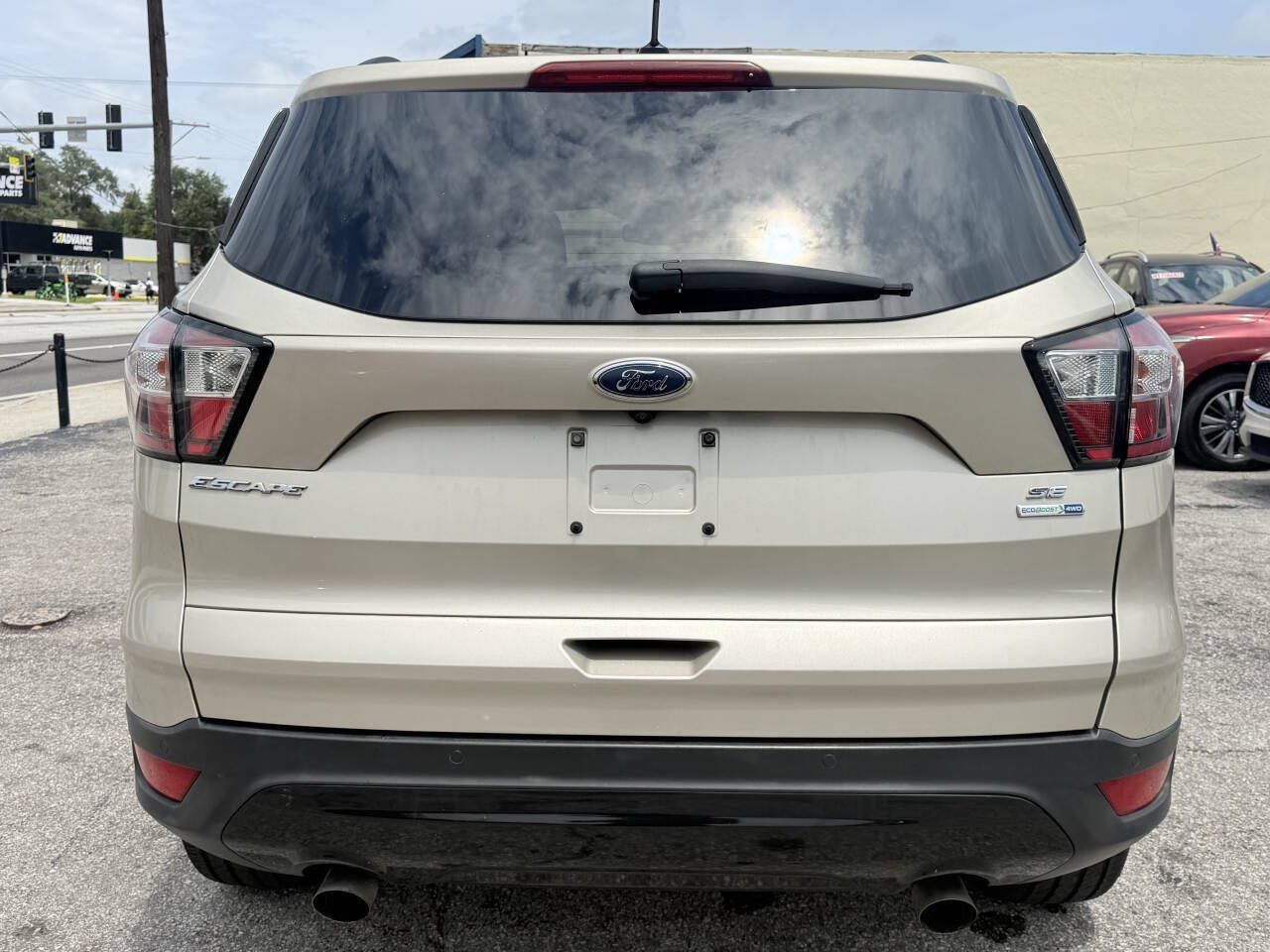Used 2018 Ford Escape SE w/ Ford Safe & Smart Package AWD/4WD image 9
