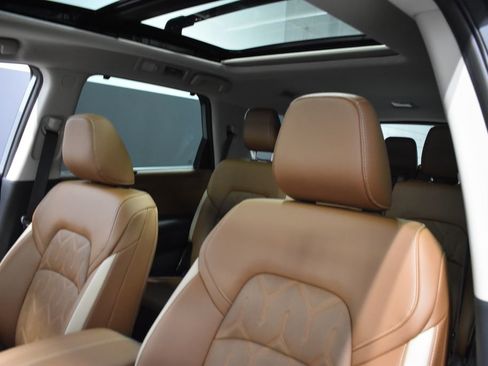New 2026 Nissan Pathfinder Platinum w/ Cargo Package AWD/4WD image 16