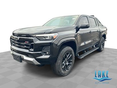 Used 2025 Chevrolet Colorado Z71 w/ Midnight Edition