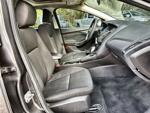 Used 2016 Ford Focus SE image 14