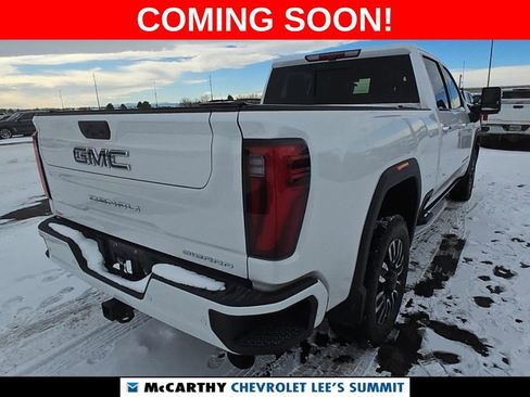 Used 2024 GMC Sierra 2500 Denali Ultimate AWD/4WD image 5