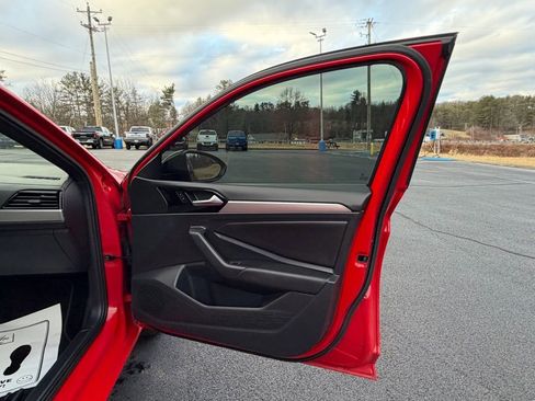 Used 2019 Volkswagen Jetta S image 28