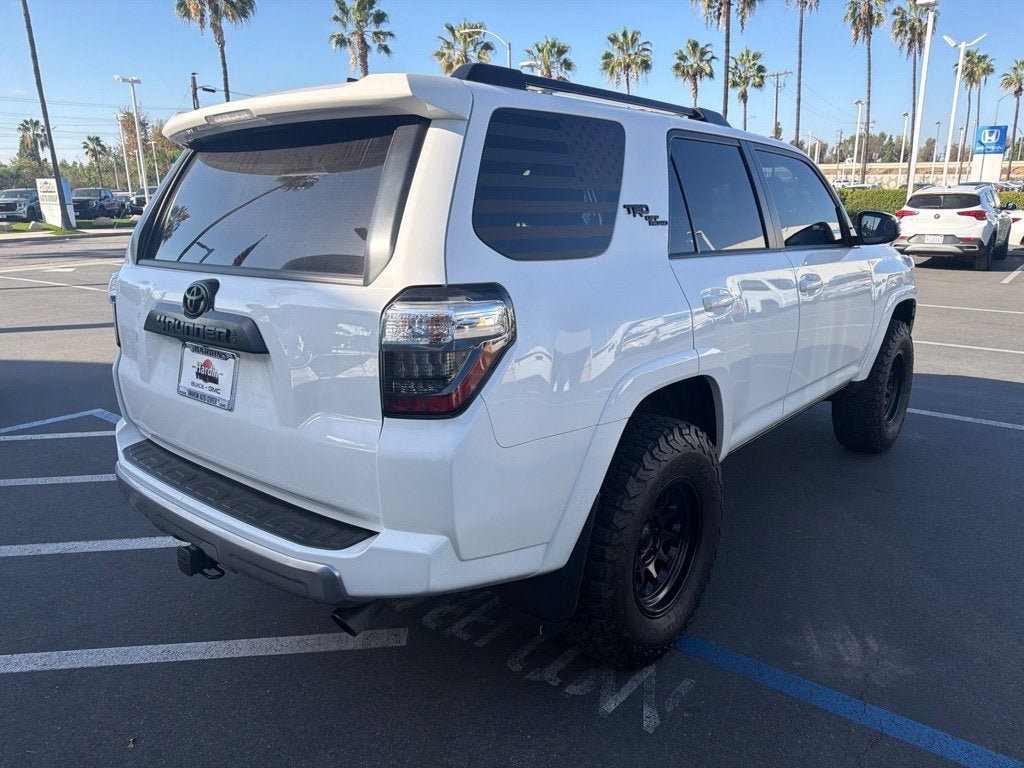 Used 2022 Toyota 4Runner TRD Off-Road Premium w/ Moonroof Package AWD/4WD image 6