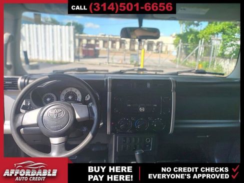 Used 2007 Toyota FJ Cruiser 2WD image 10