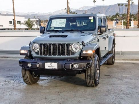 New 2026 Jeep Gladiator Sport image 4