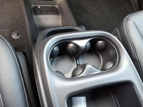 New 2026 Chrysler Pacifica Select FWD image 22