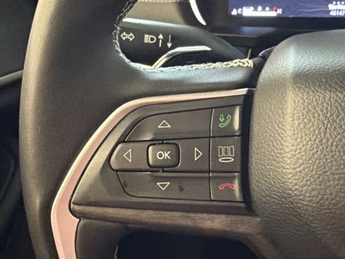 Used 2024 Jeep Grand Cherokee L Limited w/ Luxury Tech Group II image 41