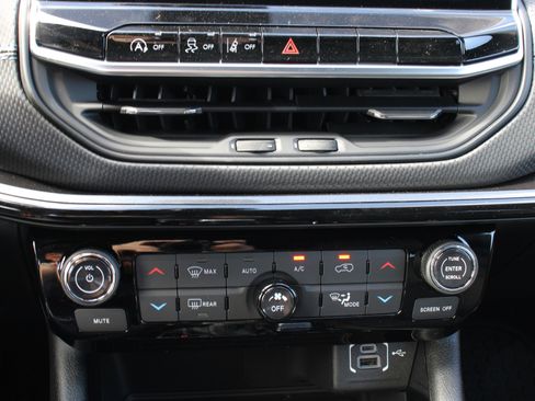 New 2026 Jeep Compass Latitude w/ Quick Order Package 29K image 20