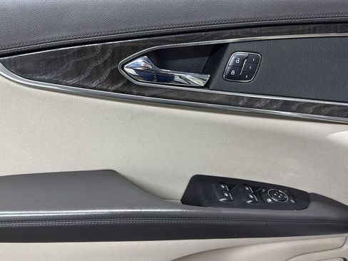 Used 2017 Lincoln MKX Select w/ Select Plus Package image 12