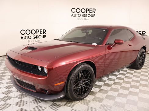 Used 2019 Dodge Challenger GT w/ Blacktop Package AWD/4WD image 9