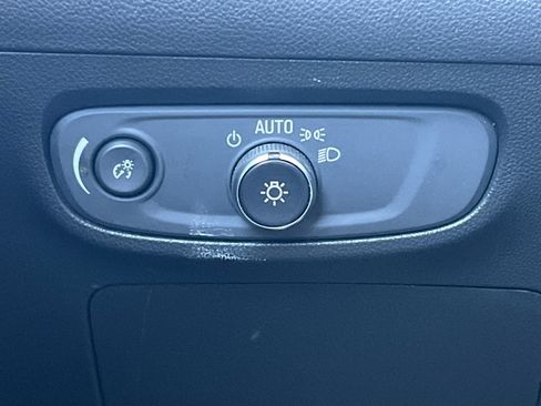 Used 2024 Buick Encore GX Sport Touring FWD image 33