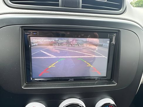 Used 2014 Kia Soul + FWD image 9