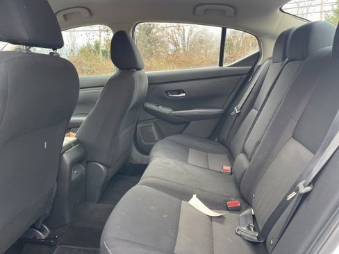 Used 2022 Nissan Sentra SV image 16