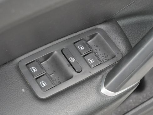 Certified 2020 Volkswagen Passat 2.0T SE image 19