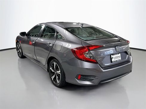 Used 2017 Honda Civic Touring image 9