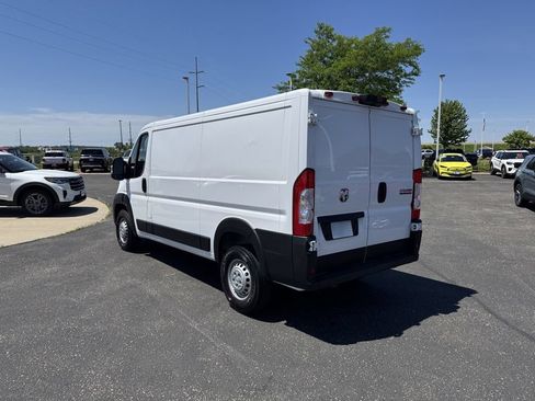 Used 2025 RAM ProMaster 2500 w/ Convenience Group FWD image 5