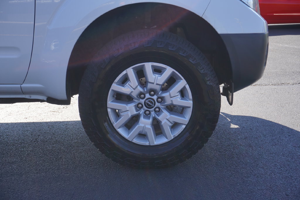 Used 2013 Nissan Frontier S RWD image 12