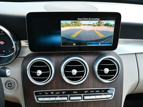 Used 2019 Mercedes-Benz C 300 4MATIC Sedan image 59