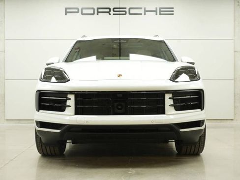 New 2026 Porsche Cayenne image 11