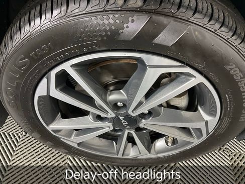 Certified 2023 Kia Forte LXS w/ LXS Technology Package image 11