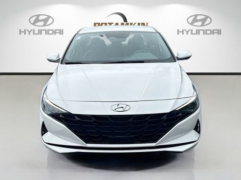 Certified 2023 Hyundai Elantra SEL w/ Convenience Package FWD image 2